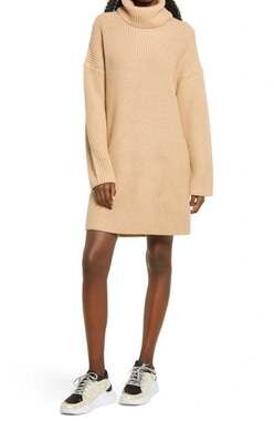 Wayf Culver Turtleneck Long Sleeve Sweater Dress Size Medium in Camel NWT